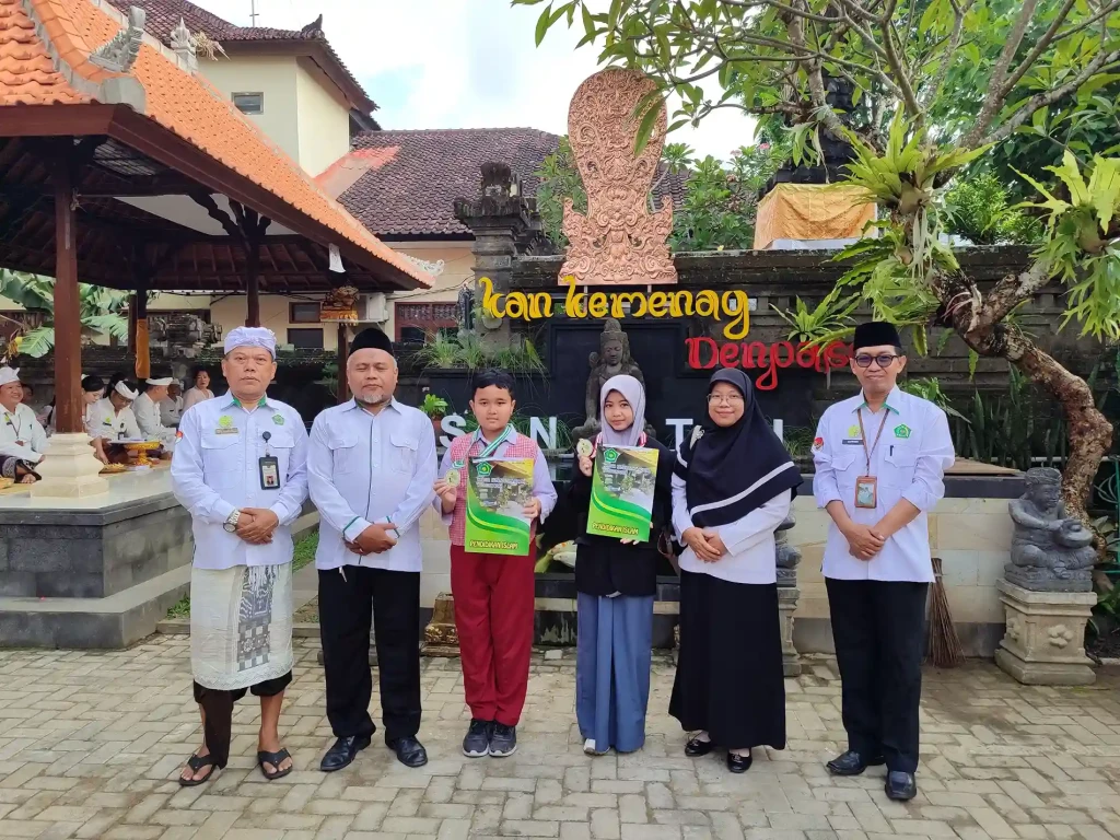 Kepala Kemenag Kota Denpasar Berikan Apresiasi kepada Para Juara Olimpiade Madrasah Indonesia (OMI) — Siswa MI Tawakkal Raih Juara 1 Bidang IPAS