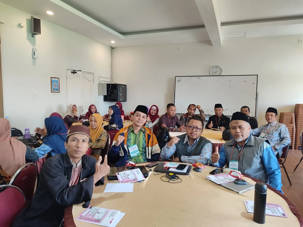 Guru MI Tawakkal Ikuti Pelatihan Implementasi Kurikulum Merdeka dan Insersi Kurikulum Cinta dengan Pendekatan Deep Learning