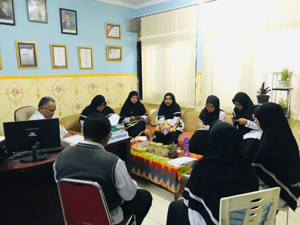 MI Tawakkal Denpasar Gelar Rapat Evaluasi Diri Madrasah (EDM) Tahun 2025