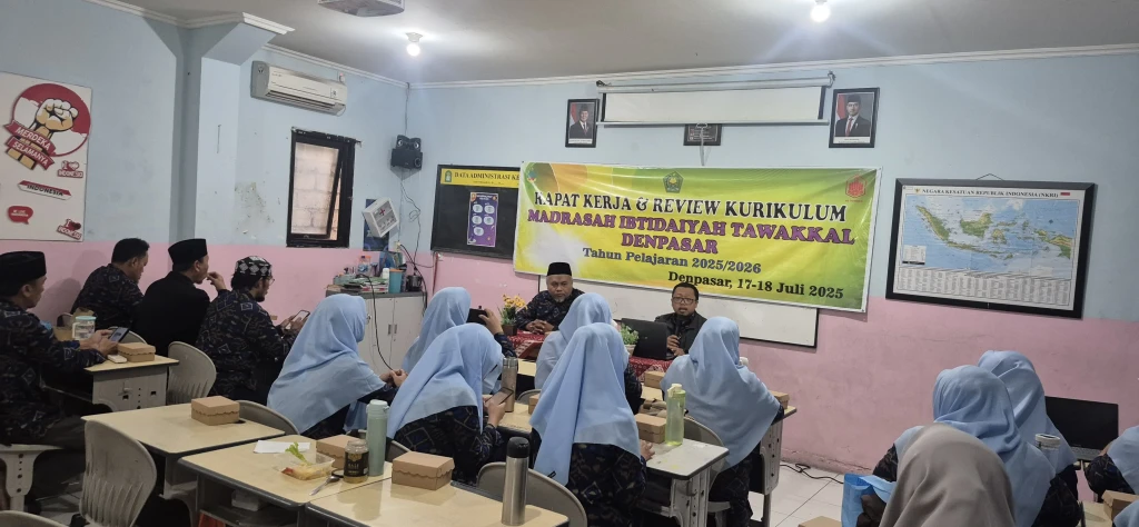 MI Tawakkal Gelar Rapat Kerja dan Review Kurikulum Tahun Pelajaran 2025/2026